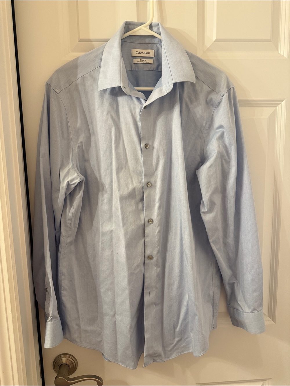 Calvin Klein Men's Pale Blue Long-Sleeve Dress Shirt